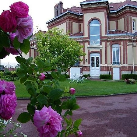 فندق كارُتوفي  La Roseliere المظهر الخارجي الصورة